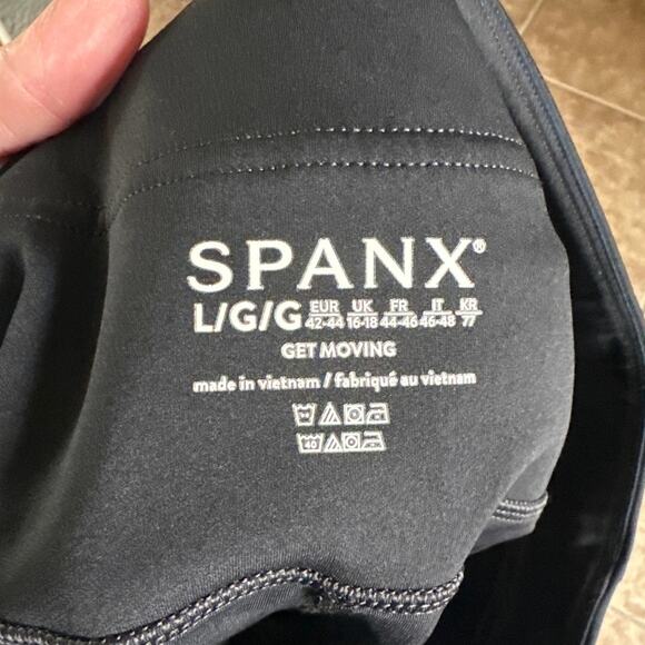 Spanx The Get Moving Pleated Skort,‎ 14" Very Black - Picture 6 of 9